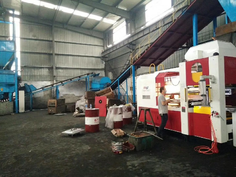 杭州众恒机械公司610×510全自动无箱造型机顺利试产成功！